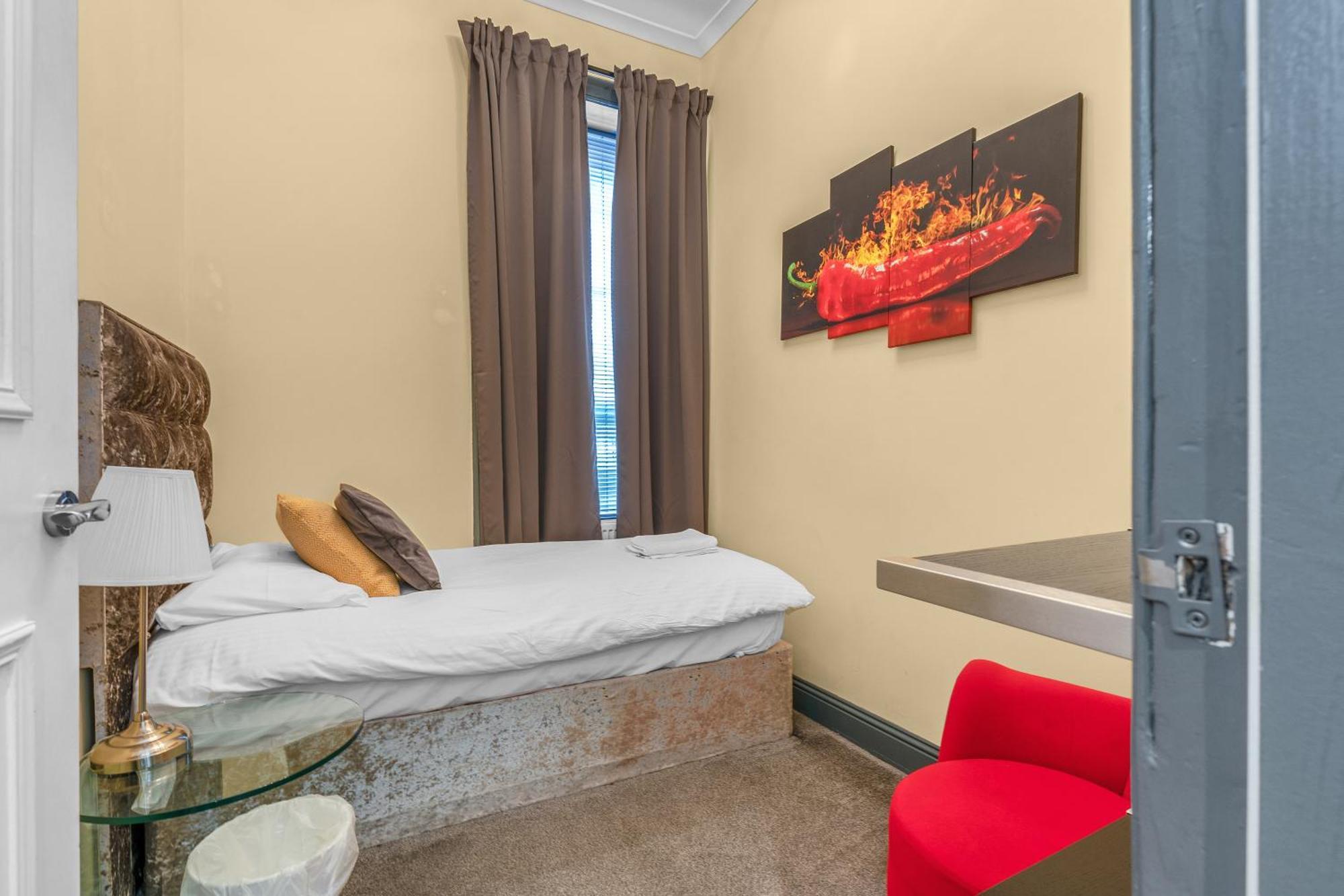 Cosy Modern City Centre Flat เอดินบะระ ภายนอก รูปภาพ