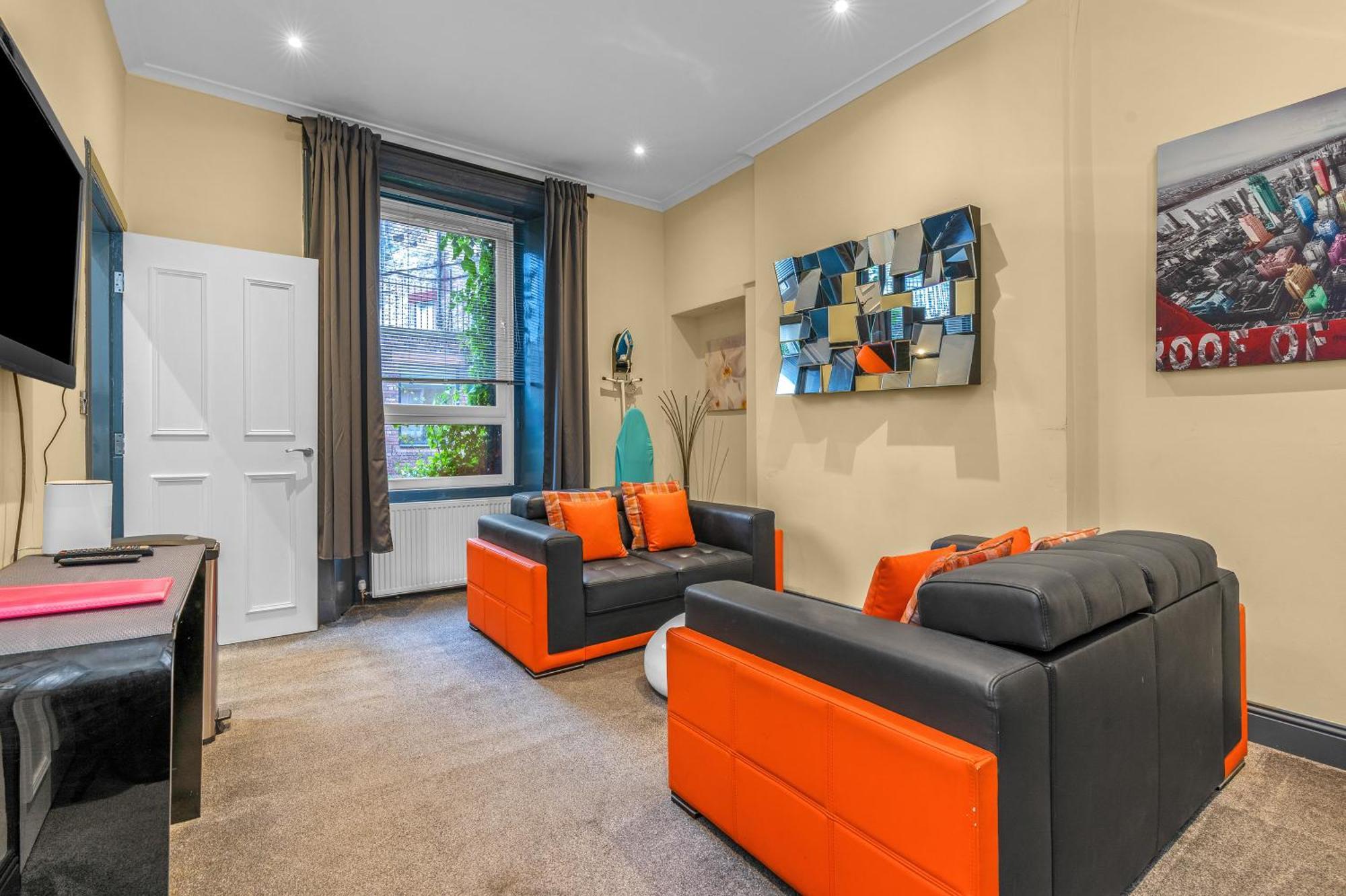 Cosy Modern City Centre Flat เอดินบะระ ภายนอก รูปภาพ